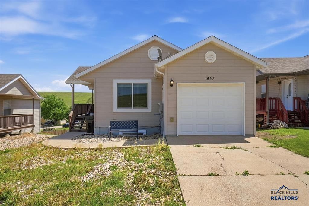 910 Heritage Drive, Spearfish, SD 57783