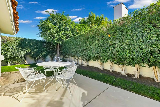 43852 Via Palma, Palm Desert, CA 92211