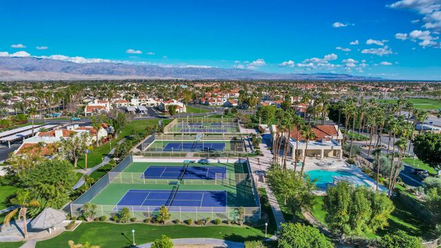 43852 Via Palma, Palm Desert, CA 92211