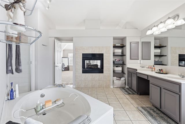 851 Branch Crossing, Lantana, TX 76226