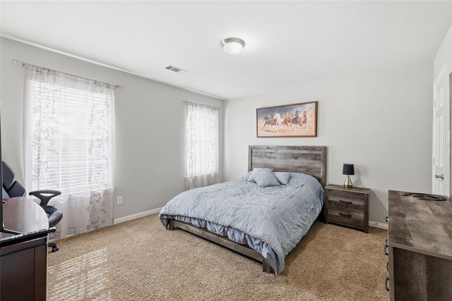 851 Branch Crossing, Lantana, TX 76226