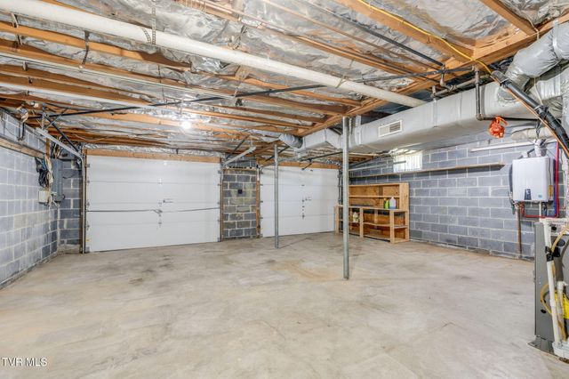551 Meadowcrest Drive, Bristol, VA 24201