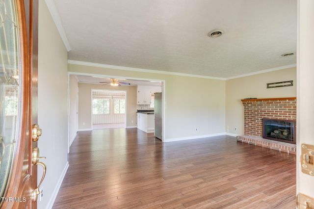 551 Meadowcrest Drive, Bristol, VA 24201