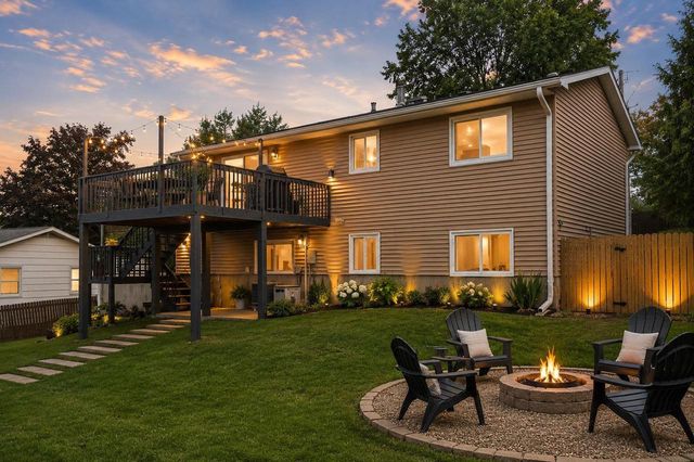 2710 Golden Gate Way, Madison, WI 53713