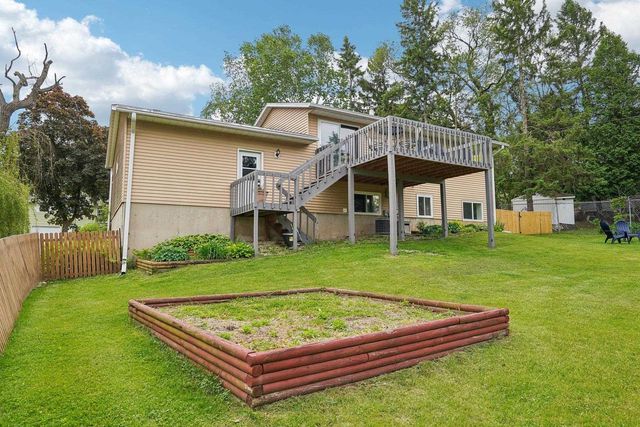 2710 Golden Gate Way, Madison, WI 53713