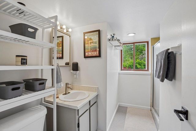 2710 Golden Gate Way, Madison, WI 53713
