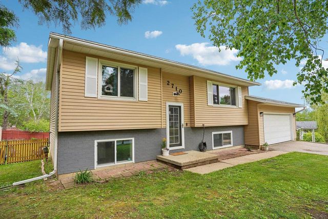 2710 Golden Gate Way, Madison, WI 53713