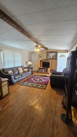 515 W Logan Avenue, Cashion, OK 73016