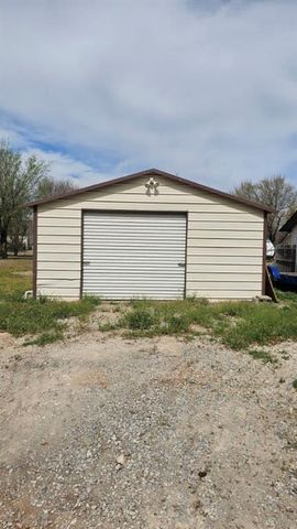 515 W Logan Avenue, Cashion, OK 73016
