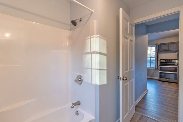 135 West High Street, East Hampton, CT 06424