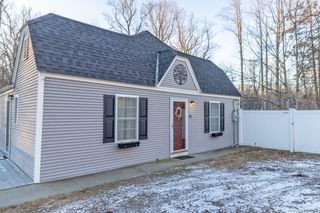 135 West High Street, East Hampton, CT 06424