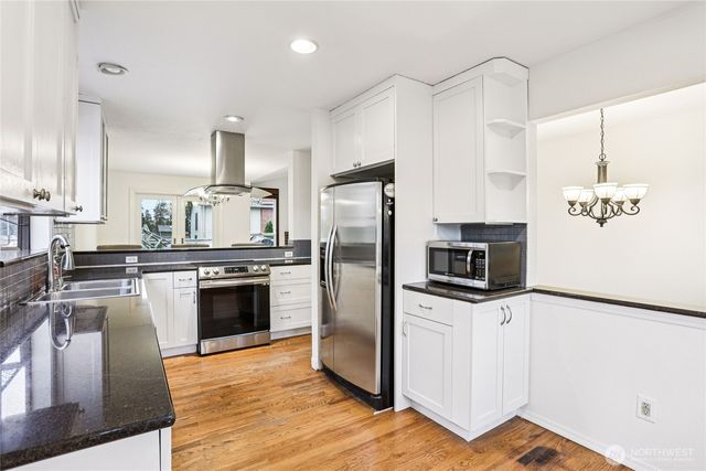 20403 63rd Place W, Lynnwood, WA 98036