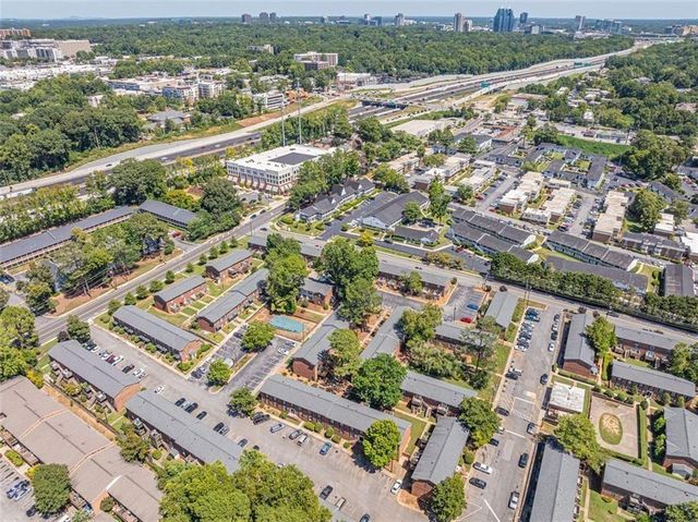 5662 Kingsport Drive, Atlanta, GA 30342