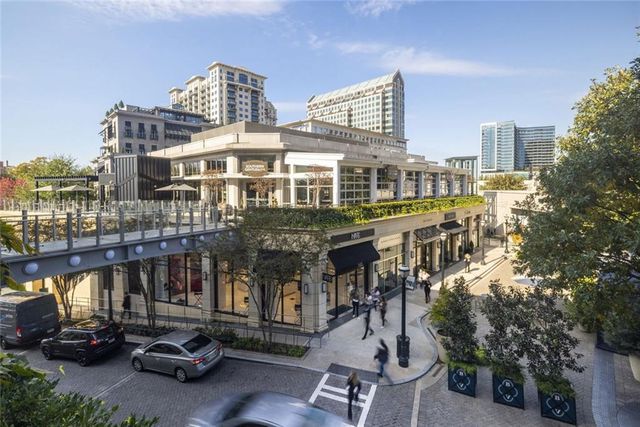 5662 Kingsport Drive, Atlanta, GA 30342