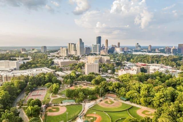 5662 Kingsport Drive, Atlanta, GA 30342