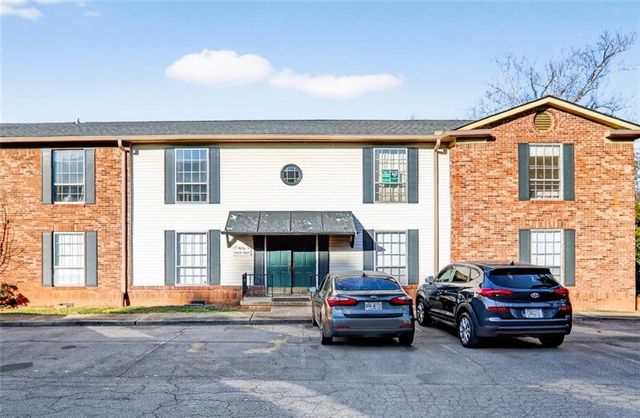 5662 Kingsport Drive, Atlanta, GA 30342