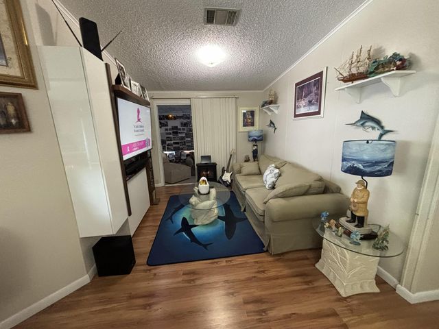 4520 NW 68th Place, Coconut Creek, FL 33073