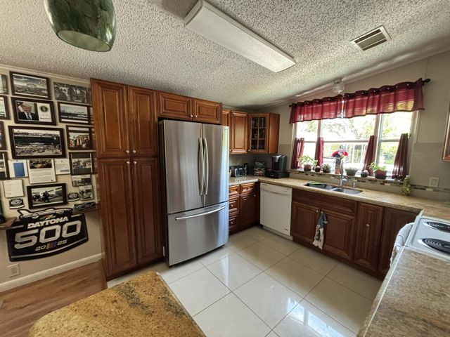 4520 NW 68th Place, Coconut Creek, FL 33073