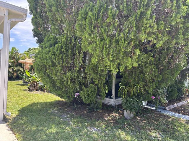 4520 NW 68th Place, Coconut Creek, FL 33073