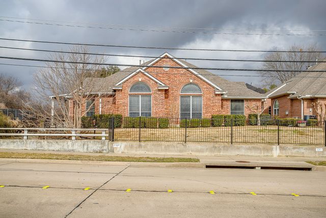 2311 Ragland Road, Mansfield, TX 76063
