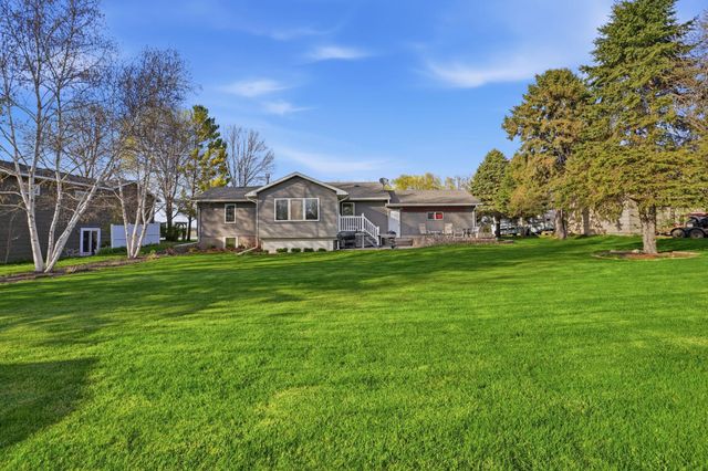 2209 Gorton Avenue NW, Willmar, MN 56201