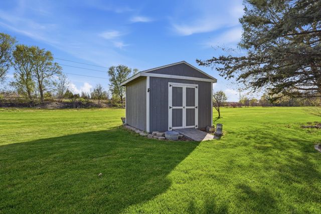2209 Gorton Avenue NW, Willmar, MN 56201