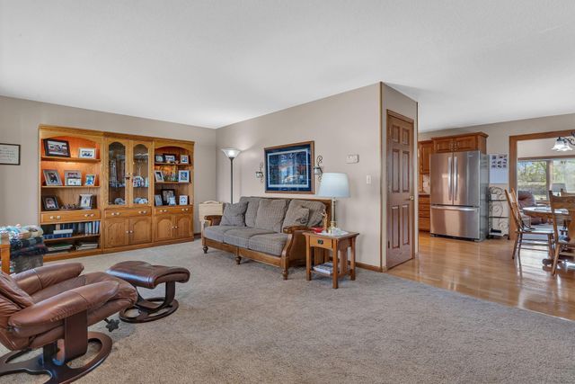 2209 Gorton Avenue NW, Willmar, MN 56201
