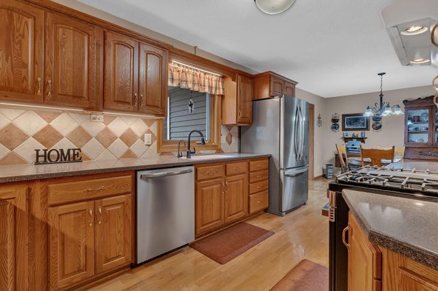2209 Gorton Avenue NW, Willmar, MN 56201