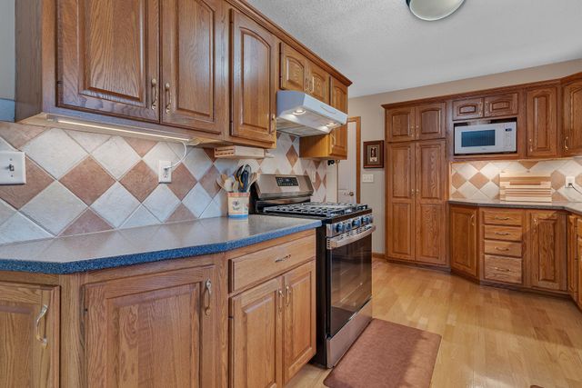2209 Gorton Avenue NW, Willmar, MN 56201