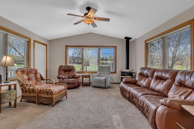2209 Gorton Avenue NW, Willmar, MN 56201