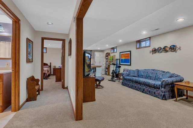 2209 Gorton Avenue NW, Willmar, MN 56201