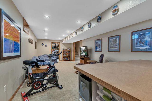2209 Gorton Avenue NW, Willmar, MN 56201