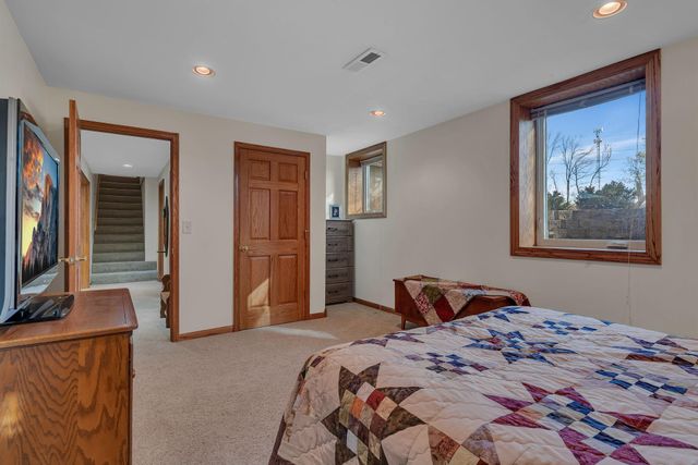 2209 Gorton Avenue NW, Willmar, MN 56201
