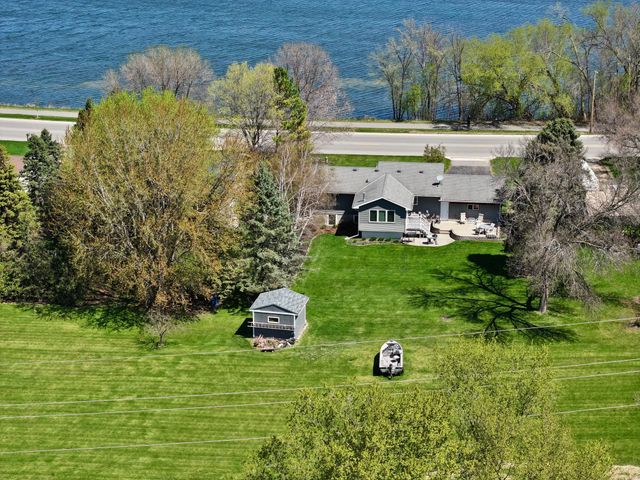 2209 Gorton Avenue NW, Willmar, MN 56201