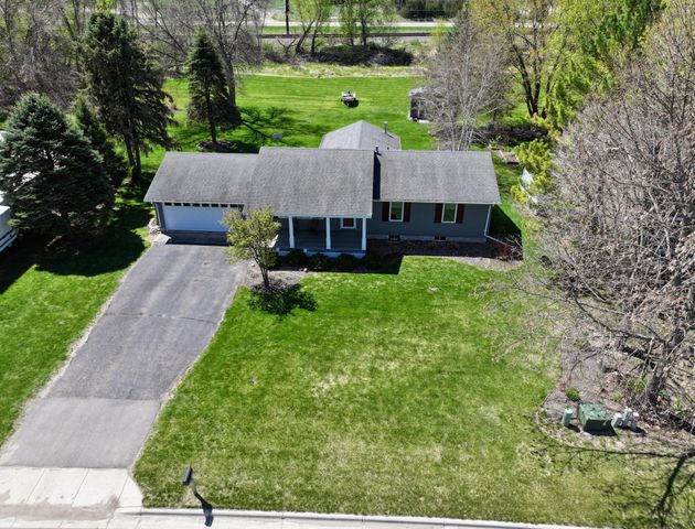 2209 Gorton Avenue NW, Willmar, MN 56201