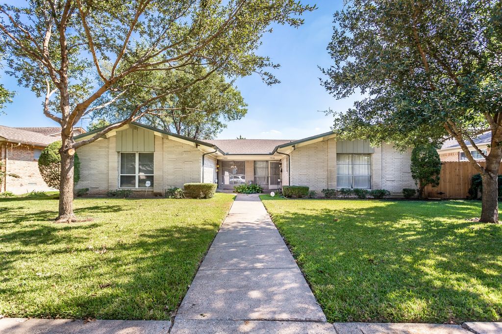 7440 Walling Lane, Dallas, TX 75231