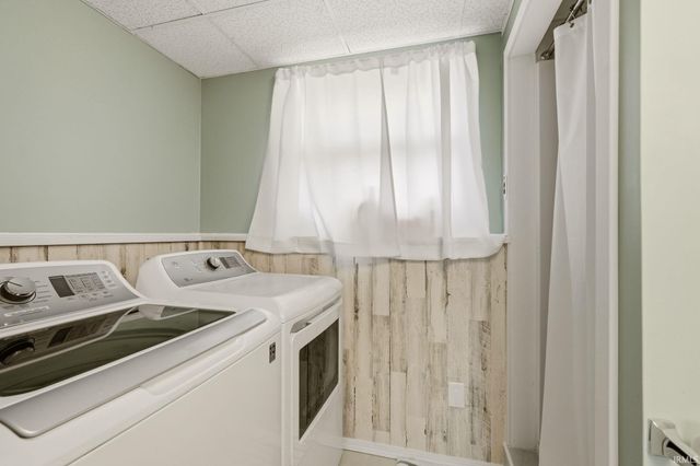 373 N Park Lane, Butler, IN 46721
