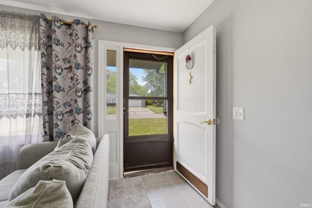 373 N Park Lane, Butler, IN 46721