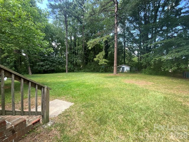 6013 Carver Boulevard B, Charlotte, NC 28269