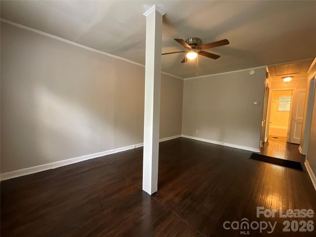 6013 Carver Boulevard B, Charlotte, NC 28269