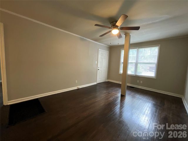 6013 Carver Boulevard B, Charlotte, NC 28269