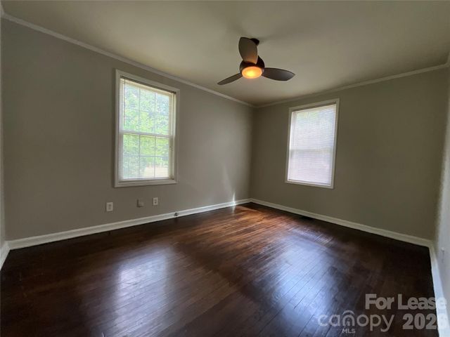 6013 Carver Boulevard B, Charlotte, NC 28269