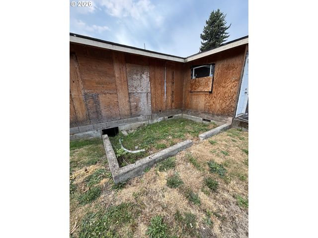 1223 N TERRY St, Portland, OR 97217