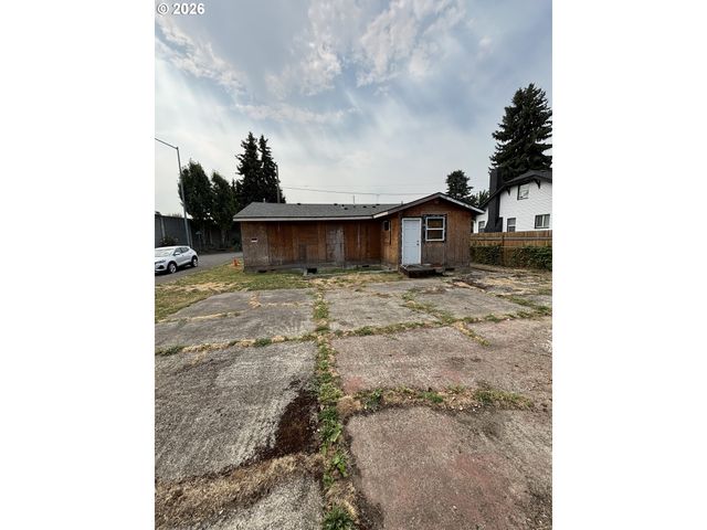 1223 N TERRY St, Portland, OR 97217