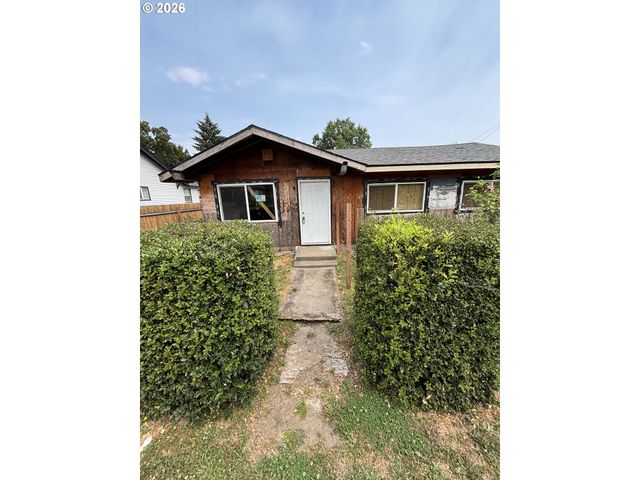 1223 N TERRY St, Portland, OR 97217