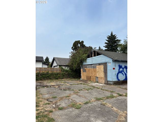 1223 N TERRY St, Portland, OR 97217
