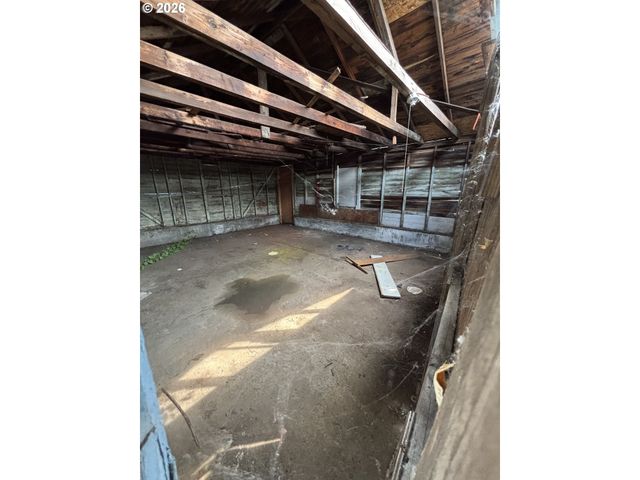 1223 N TERRY St, Portland, OR 97217