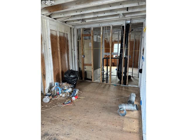 1223 N TERRY St, Portland, OR 97217