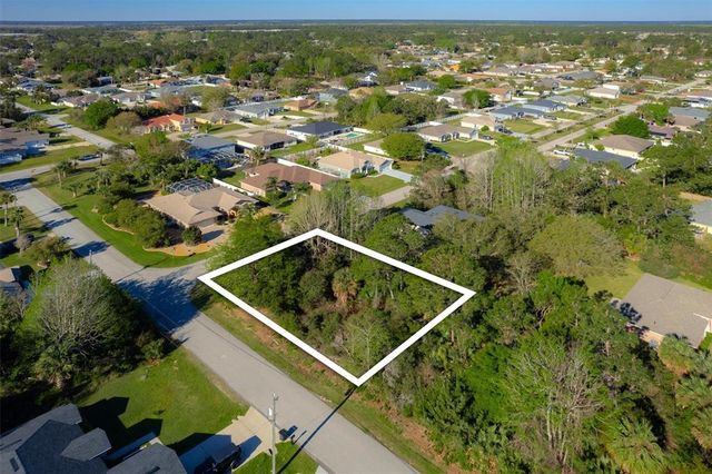 2 BISHOP LANE, Palm Coast, FL 32137