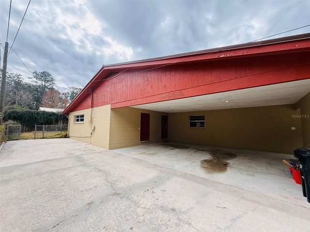 1009 NW 36 ROAD, Gainesville, FL 32609